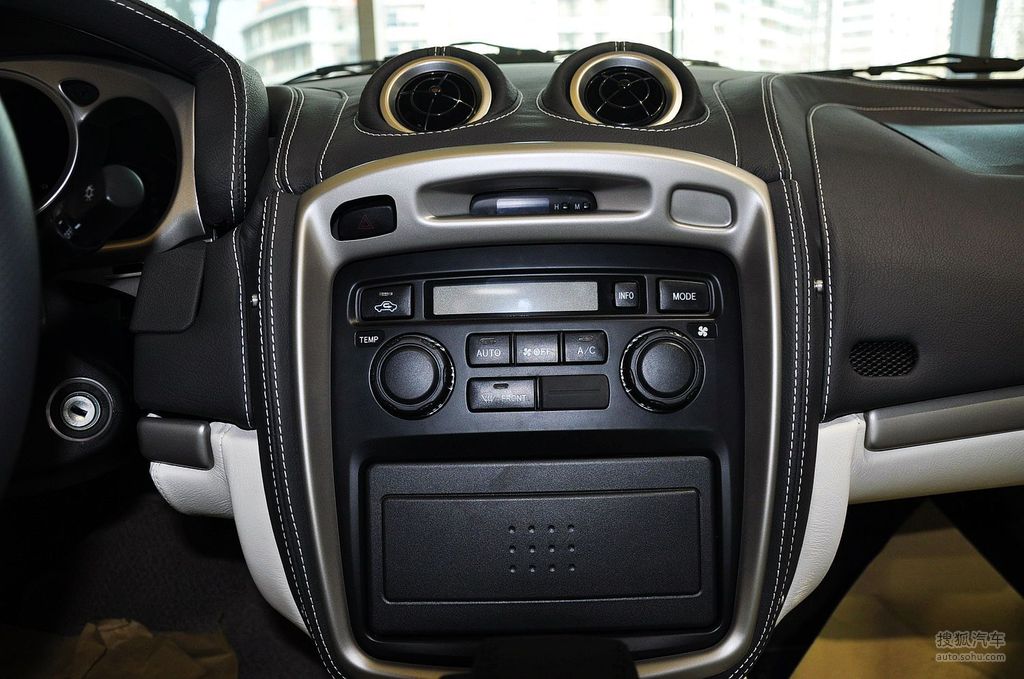 【 光冈大蛇高清图片】_内饰_搜狐汽车网