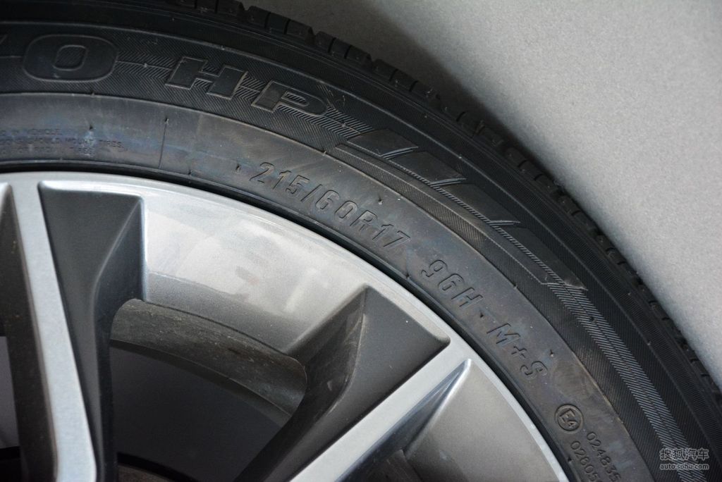 轮胎型号提示:支持键盘翻页 ←左 右→外观颜色:优雅白现代ix254甑 