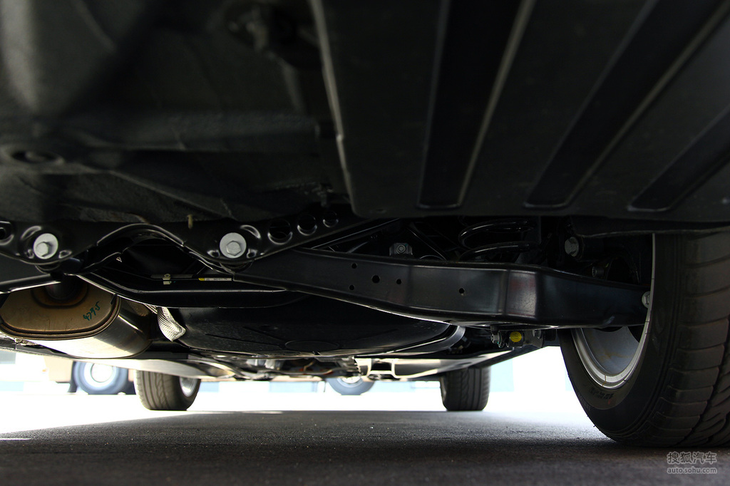 2011款上海大众全新帕萨特体验实拍