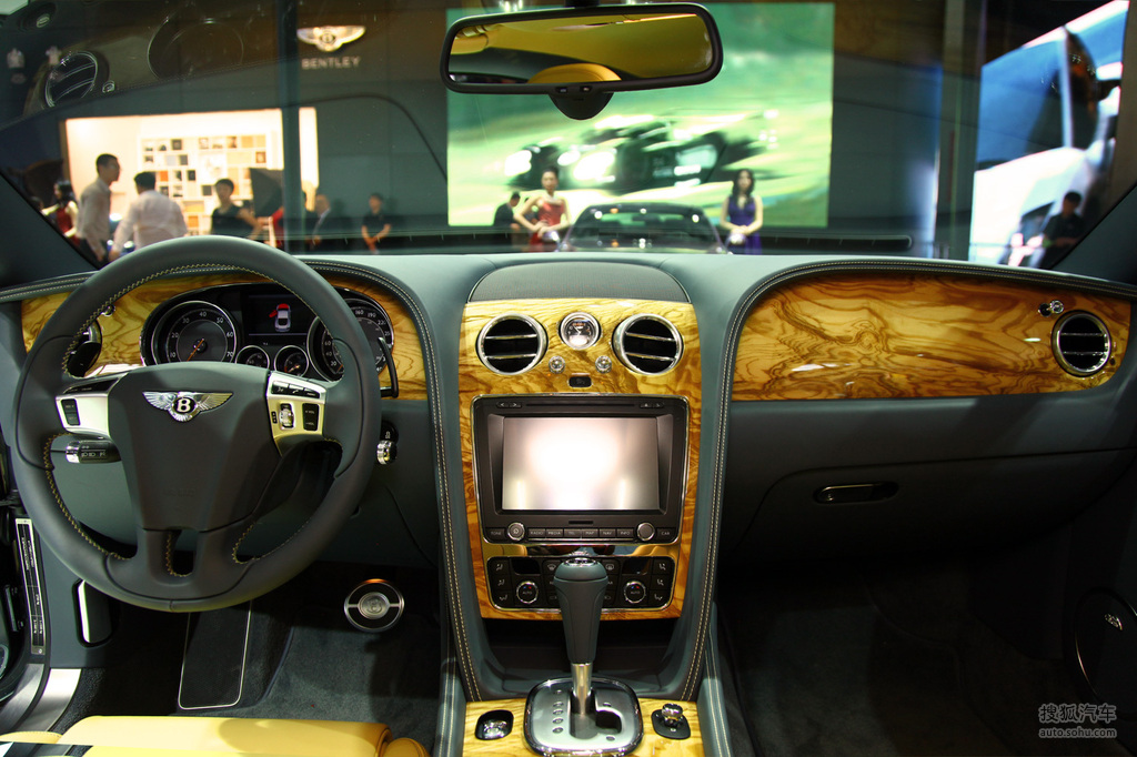 图解2011款宾利欧陆gt