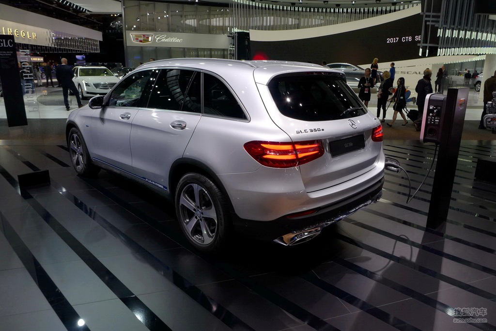 奔驰glc 350e 北美车展实拍     提示:支持键盘翻页 &larr;左 右&rarr