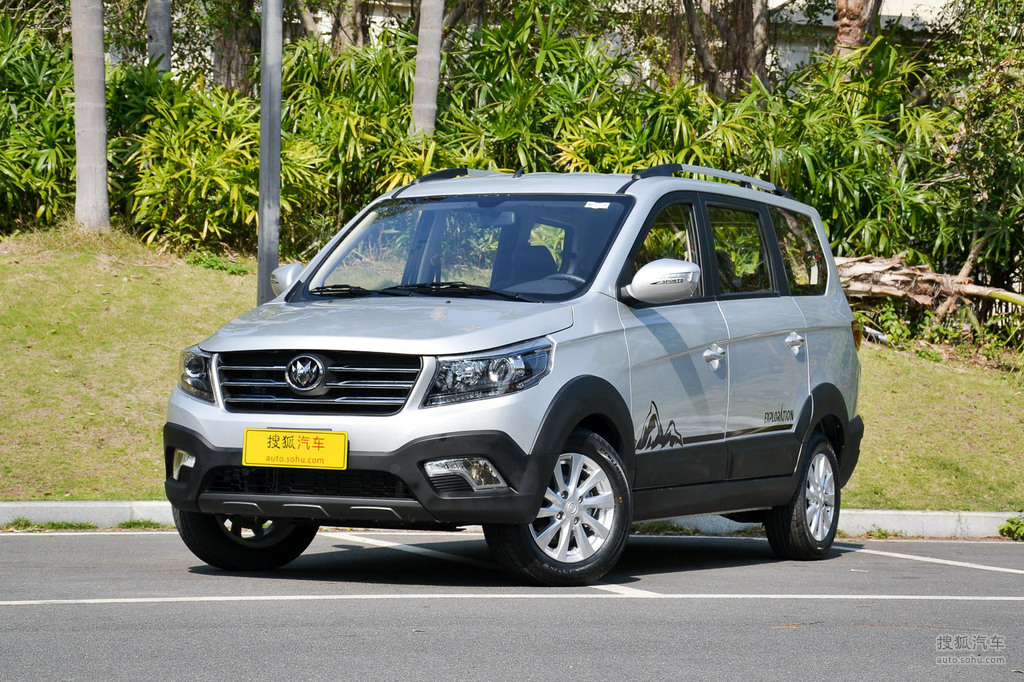 2017款福汽启腾v60 1.