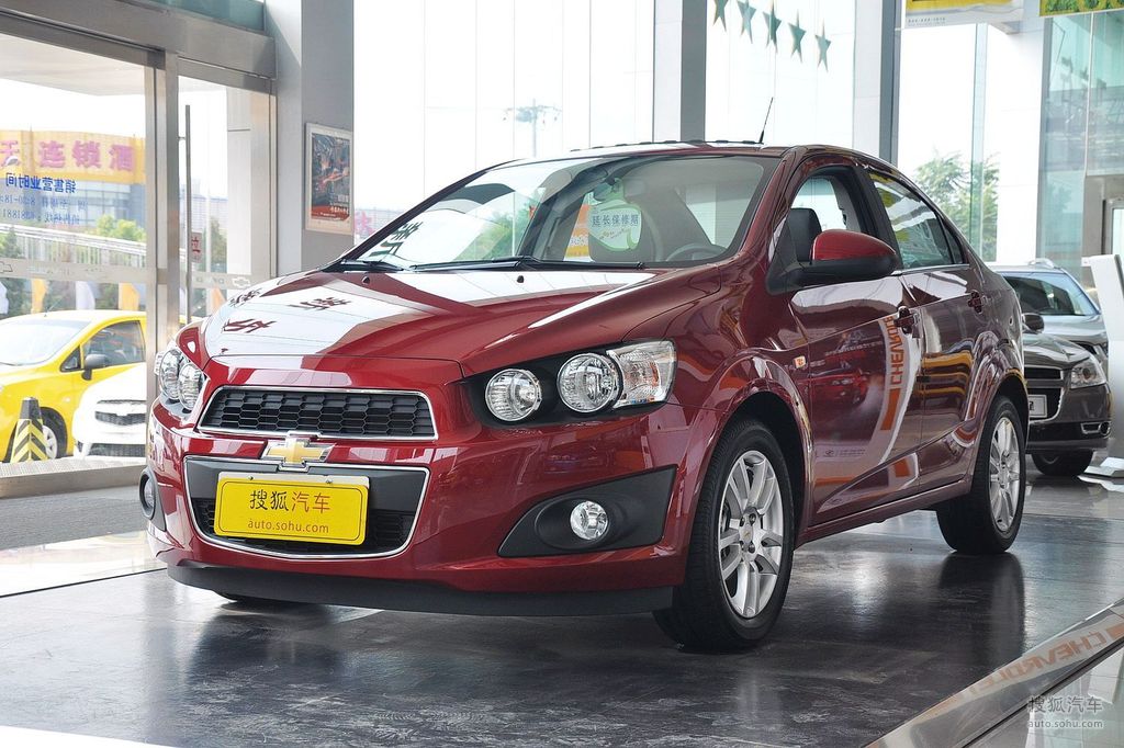 雪佛兰爱唯欧三厢