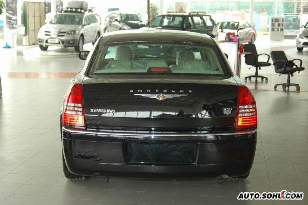【 克莱斯勒300高清图片】_2008款 300c 2.7l 商务版_外观_搜狐汽车网
