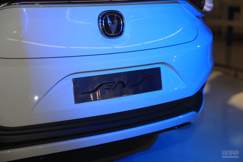 长安sense概念车法兰克福车展实拍     提示:支持键盘翻页 &larr;左