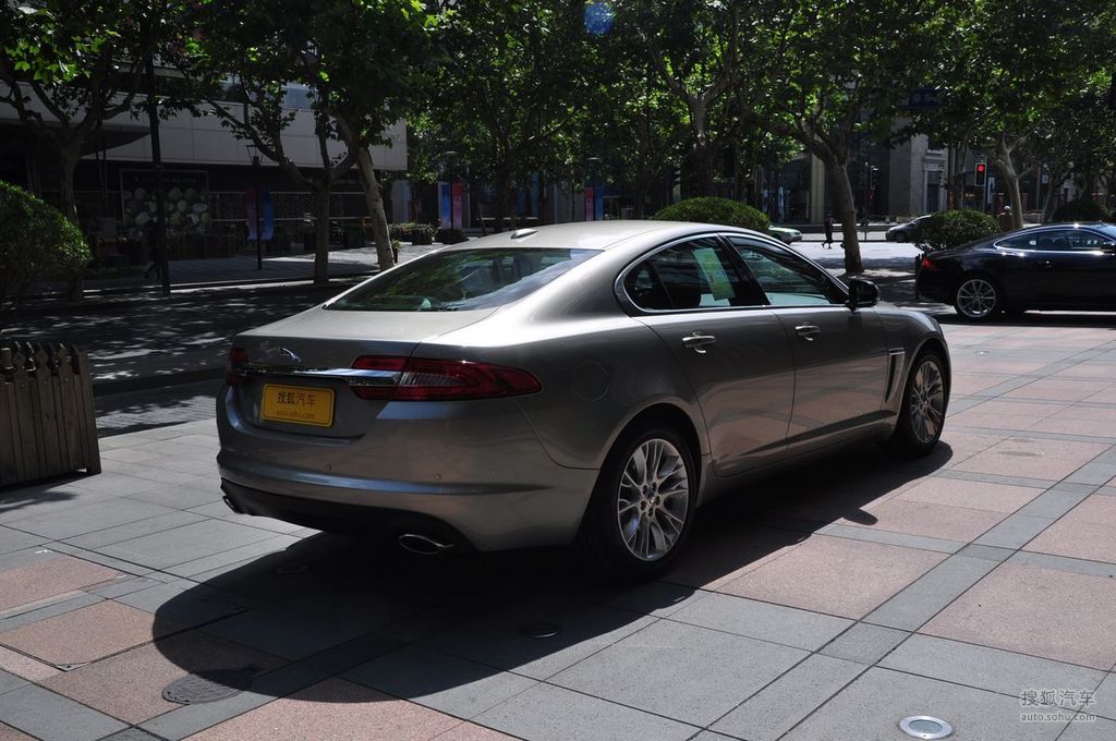 2012款捷豹xf30lv6版上海实拍