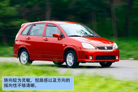 2011款铃木利亚纳a+两厢1.4L手动豪华I型试驾实拍
