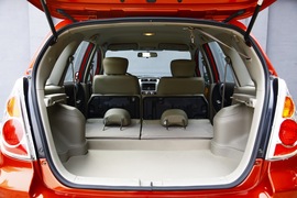 2011款铃木利亚纳a+两厢1.4L手动豪华I型试驾实拍