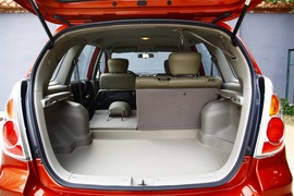 2011款铃木利亚纳a+两厢1.4L手动豪华I型试驾实拍