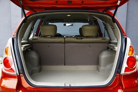 2011款铃木利亚纳a+两厢1.4L手动豪华I型试驾实拍