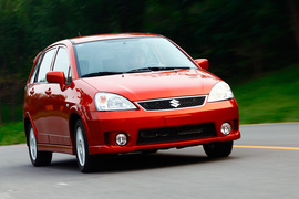 2011款铃木利亚纳a+两厢1.4L手动豪华I型试驾实拍