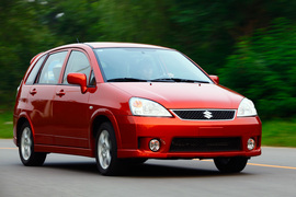2011款铃木利亚纳a+两厢1.4L手动豪华I型试驾实拍
