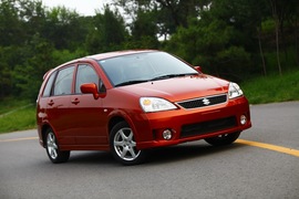 2011款铃木利亚纳a+两厢1.4L手动豪华I型试驾实拍