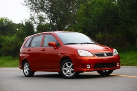 2011款铃木利亚纳a+两厢1.4L手动豪华I型试驾实拍