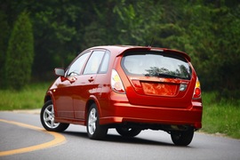2011款铃木利亚纳a+两厢1.4L手动豪华I型试驾实拍