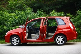2011款铃木利亚纳a+两厢1.4L手动豪华I型试驾实拍