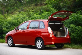 2011款铃木利亚纳a+两厢1.4L手动豪华I型试驾实拍