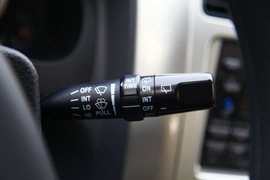 2011款铃木利亚纳a+两厢1.4L手动豪华I型试驾实拍