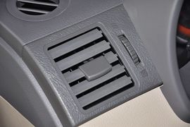 2011款比亚迪L3新锋畅版1.5L手动尊贵型到店实拍