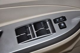 2011款比亚迪L3新锋畅版1.5L手动尊贵型到店实拍