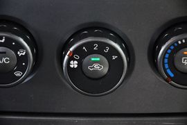 2011款比亚迪L3新锋畅版1.5L手动尊贵型到店实拍