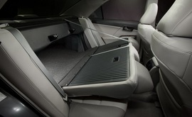 2012款丰田凯美瑞海外试驾