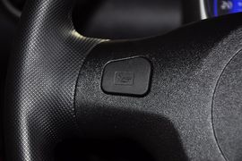   2011款比亚迪F0 1.0L手动铉酷型