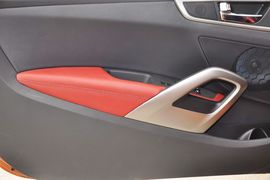 2011款现代飞思Veloster