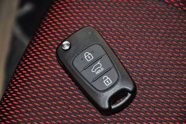 2011款现代飞思Veloster