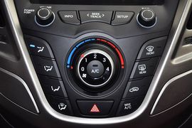 2011款现代飞思Veloster
