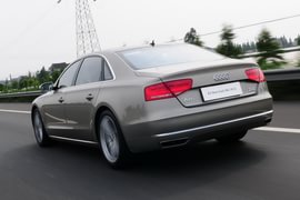 2011款奥迪A8L