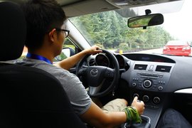 2011款长安马自达3星骋丽江试驾