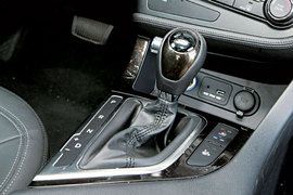 2011款东风悦达起亚K5试驾报告