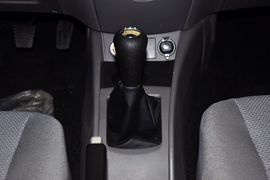 2010款长安悦翔1.5L