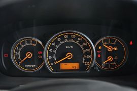 2010款长安悦翔1.5L