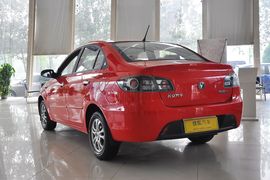 2010款长安悦翔1.5L