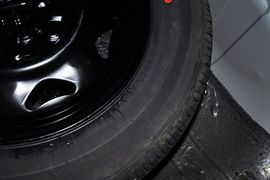 2011款长安CX30三厢