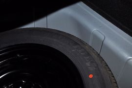 2011款长安CX30三厢