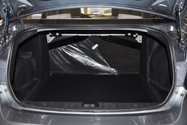 2011款长安CX30三厢