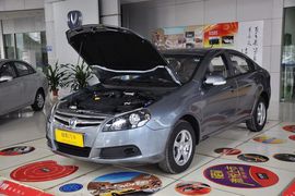 2011款长安CX30三厢