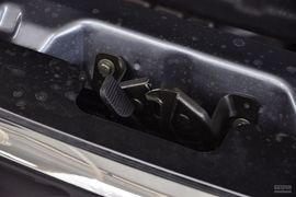 2011款长安CX30三厢