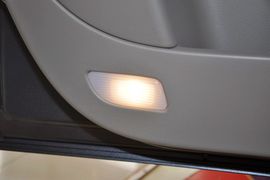 2011款长安CX30三厢