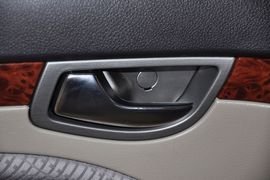 2011款长安CX30三厢