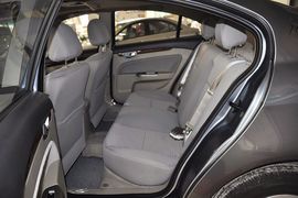 2011款长安CX30三厢