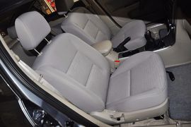 2011款长安CX30三厢