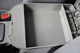 2011款长安CX30三厢