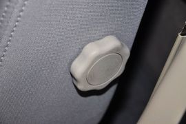 2011款长安CX30三厢