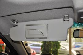 2011款长安CX30三厢