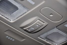 2011款长安CX30三厢