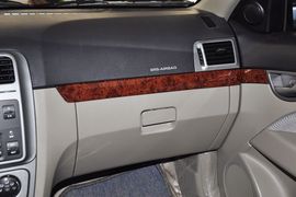 2011款长安CX30三厢